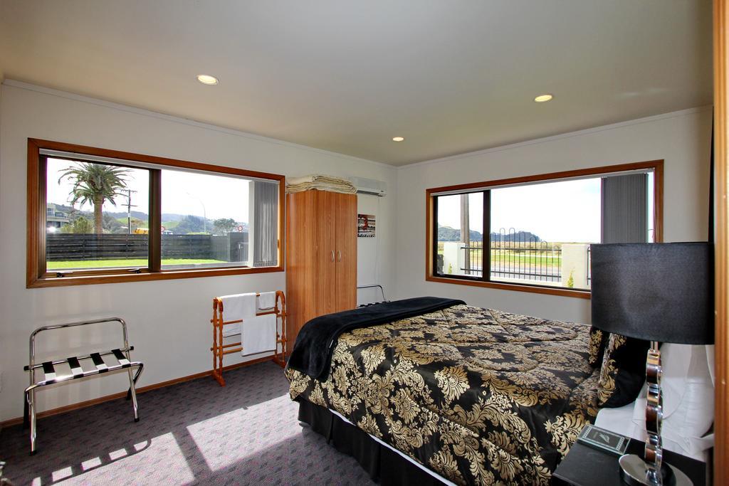 Absolute Beachview B & B Whitianga Room photo